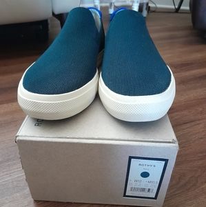 A refind,luxe slip on. It's knitted from Rothy's signature thread.